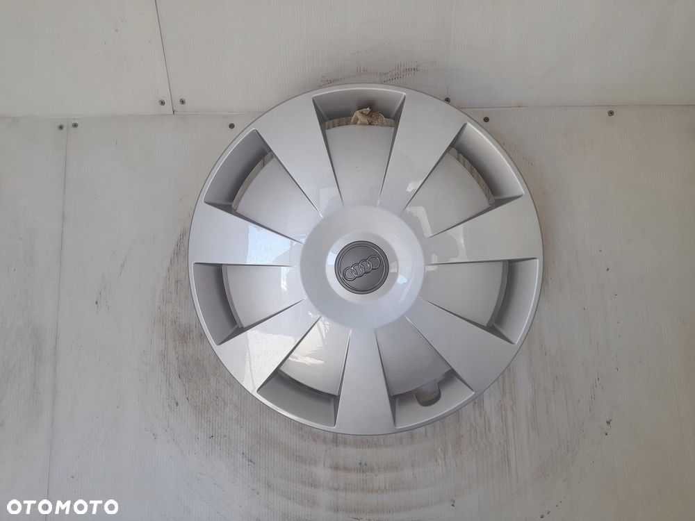 Kołpak Audi OE 16" 8V0601147D - 1