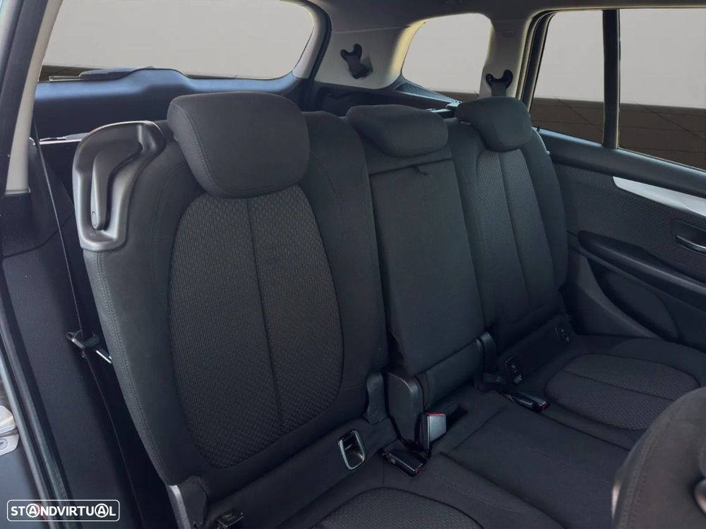 BMW 216 Gran Tourer i 7L Advantage — fotografia 13