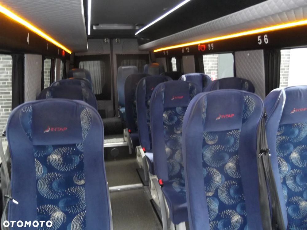 Mercedes-Benz Sprinter  Autobus(15+1) - 11