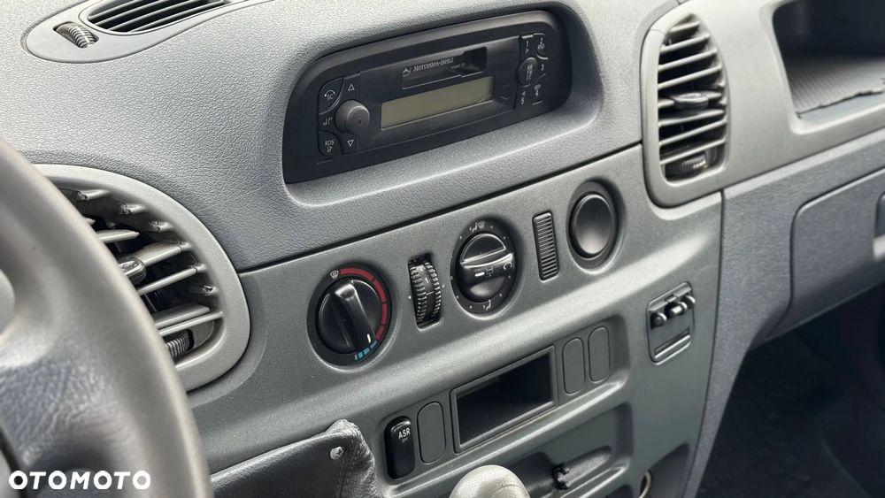 Mercedes-Benz Sprinter - 9