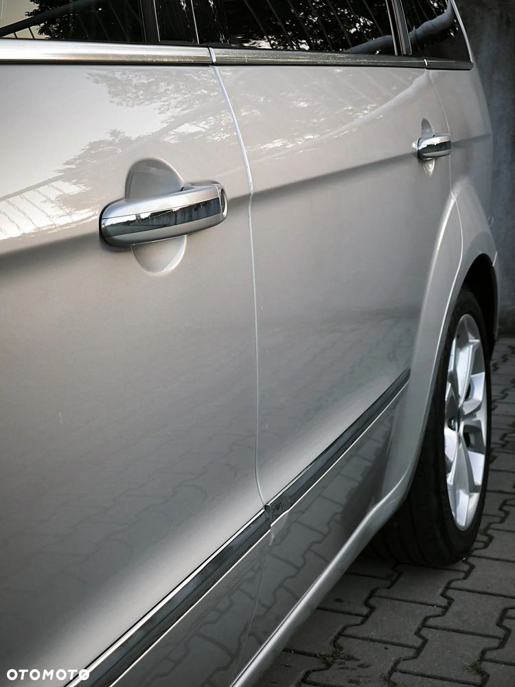 Ford Galaxy 2.0 TDCi Titanium - 26