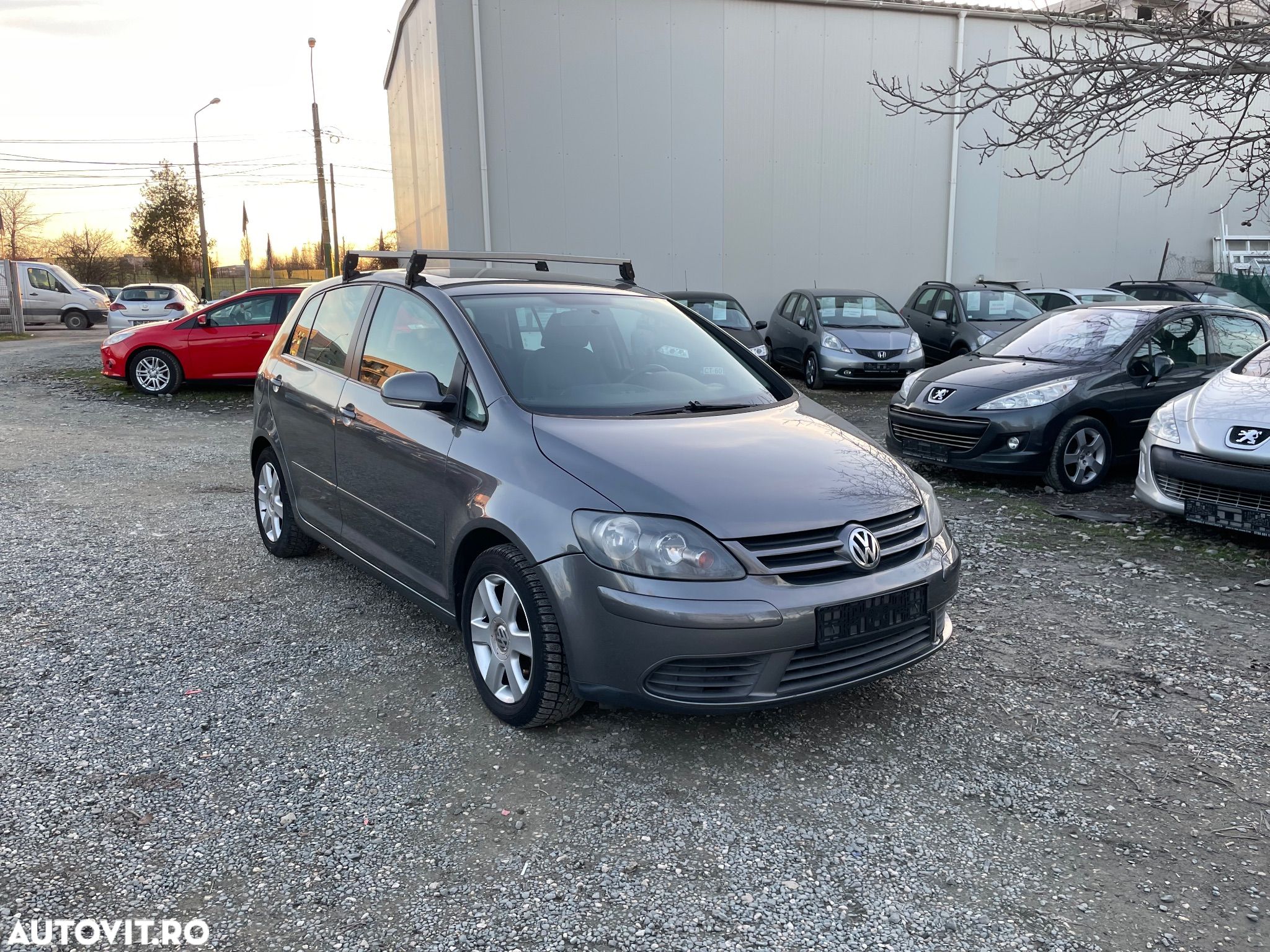 Volkswagen Golf Plus 1.9 TDI Comfortline - 1