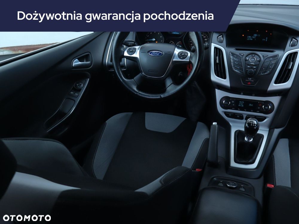 Ford Focus SW - 9