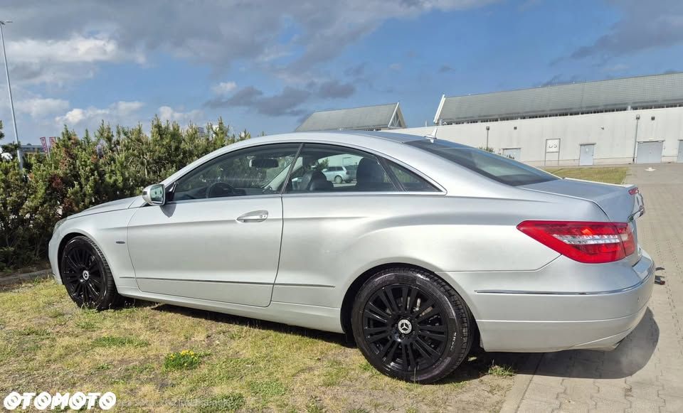 Mercedes-Benz Klasa E 250 CGI BlueEff - 2