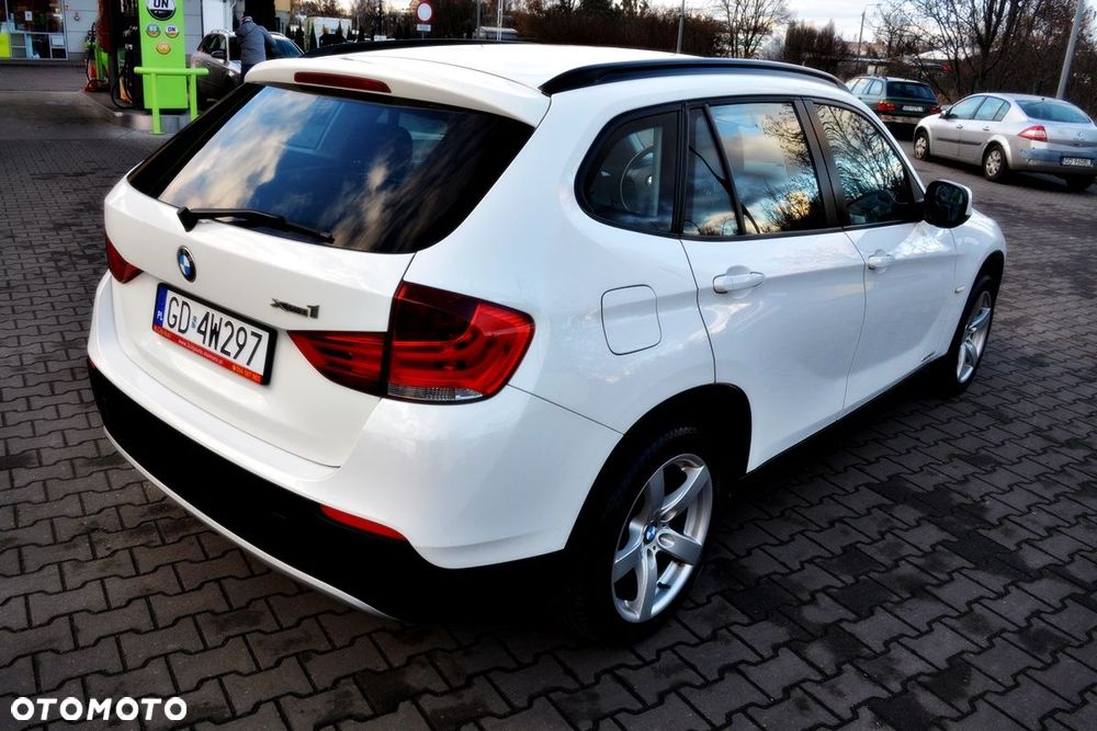 BMW X1 sDrive18d xLine - 11