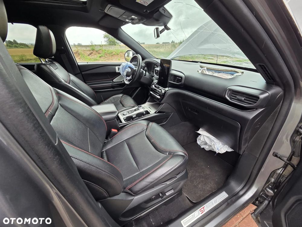 Ford Explorer EcoBoost Plug-in Hybrid ST-LINE - 12