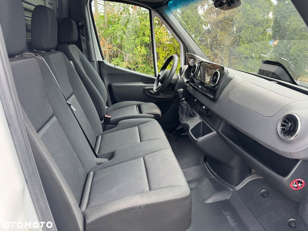 Mercedes-Benz SPRINTER - 23
