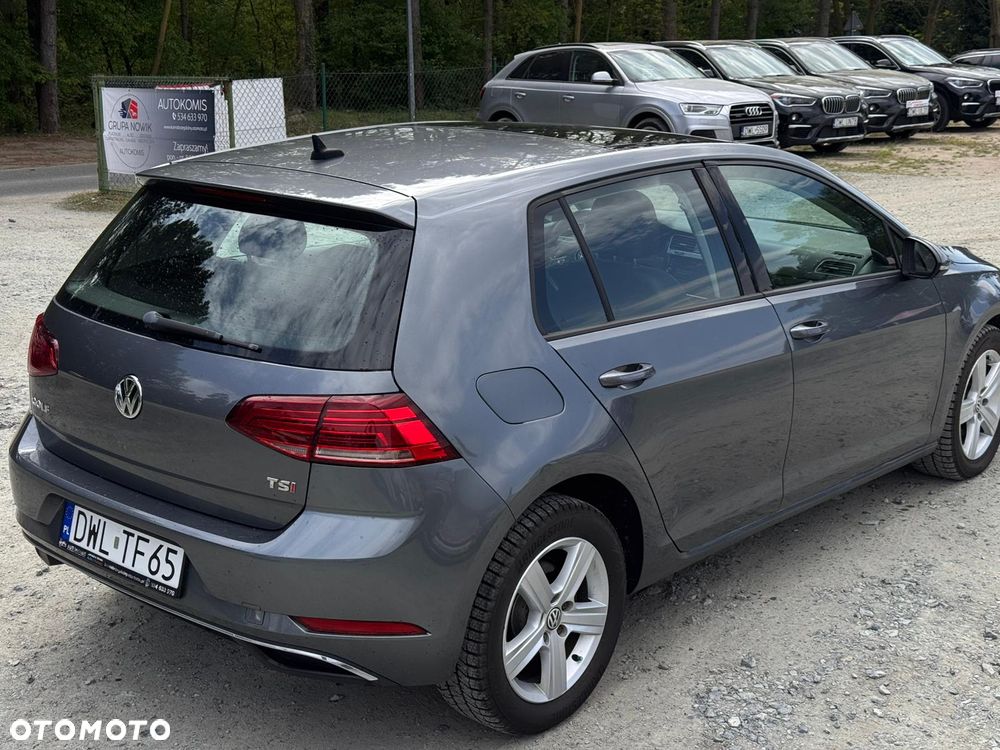 Volkswagen Golf - 10