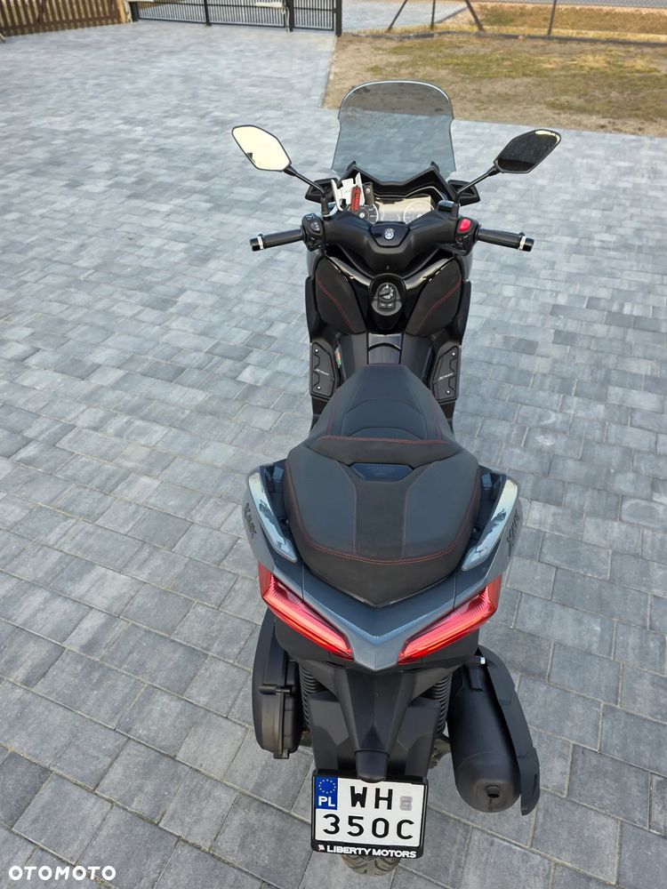Yamaha X-max - 10
