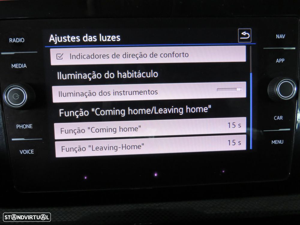 VW T-Cross 1.0 TSI Urban DSG - 35