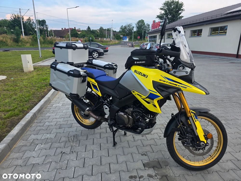 Suzuki V-STROM - 1