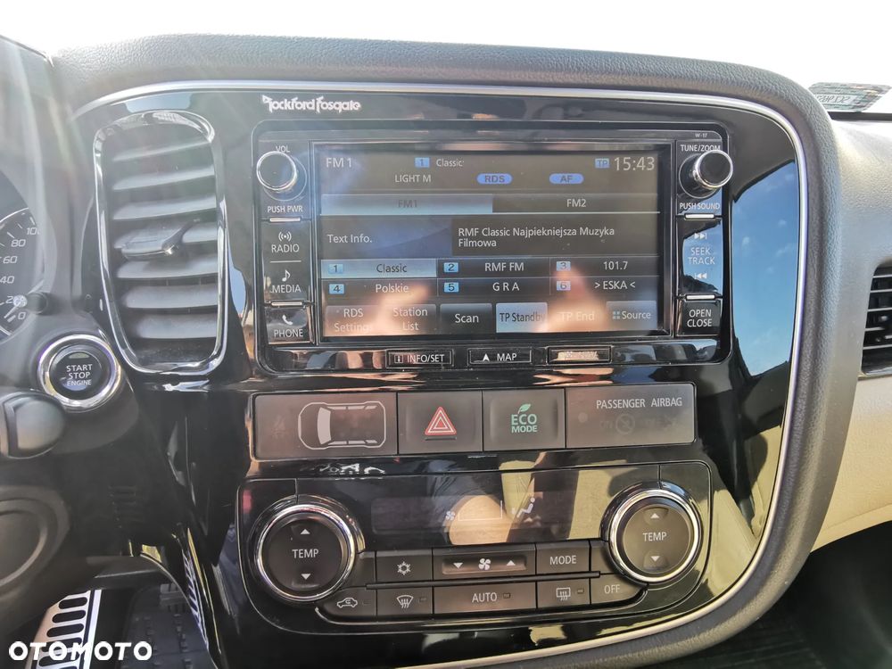 Mitsubishi Outlander 2.0 Intense + Navi 4WD CVT - 15