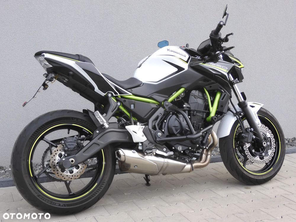 Kawasaki Z 650 - 16