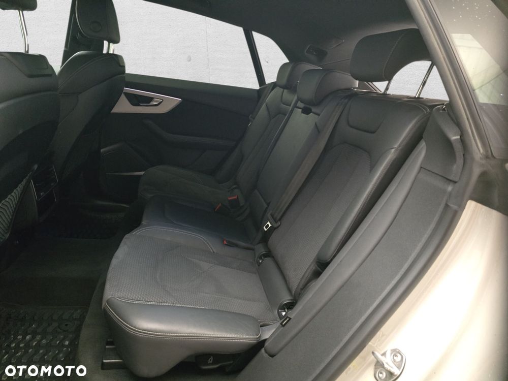 Audi Q8 50 TDI mHEV Quattro Black Edition Tiptronic - 8