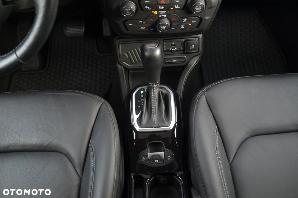 Jeep Renegade 1.3 GSE T4 Turbo 80th Anniversary FWD S&S - 23