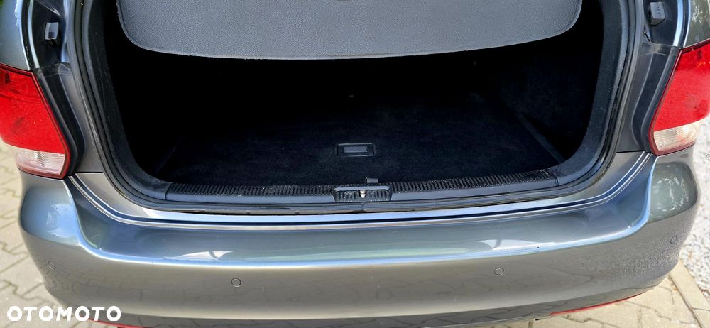Volkswagen Golf - 8