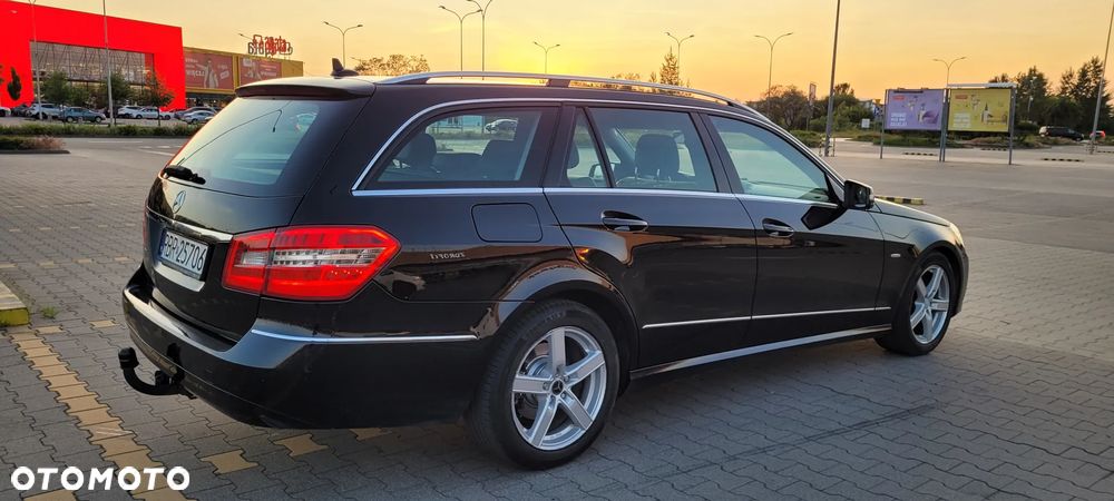 Mercedes-Benz Klasa E 200 CDI DPF BlueEFFICIENCY Automatik Avantgarde - 5