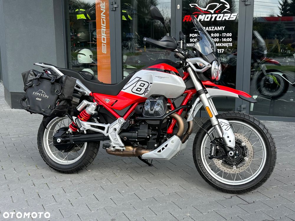 Moto Guzzi V85 - 2