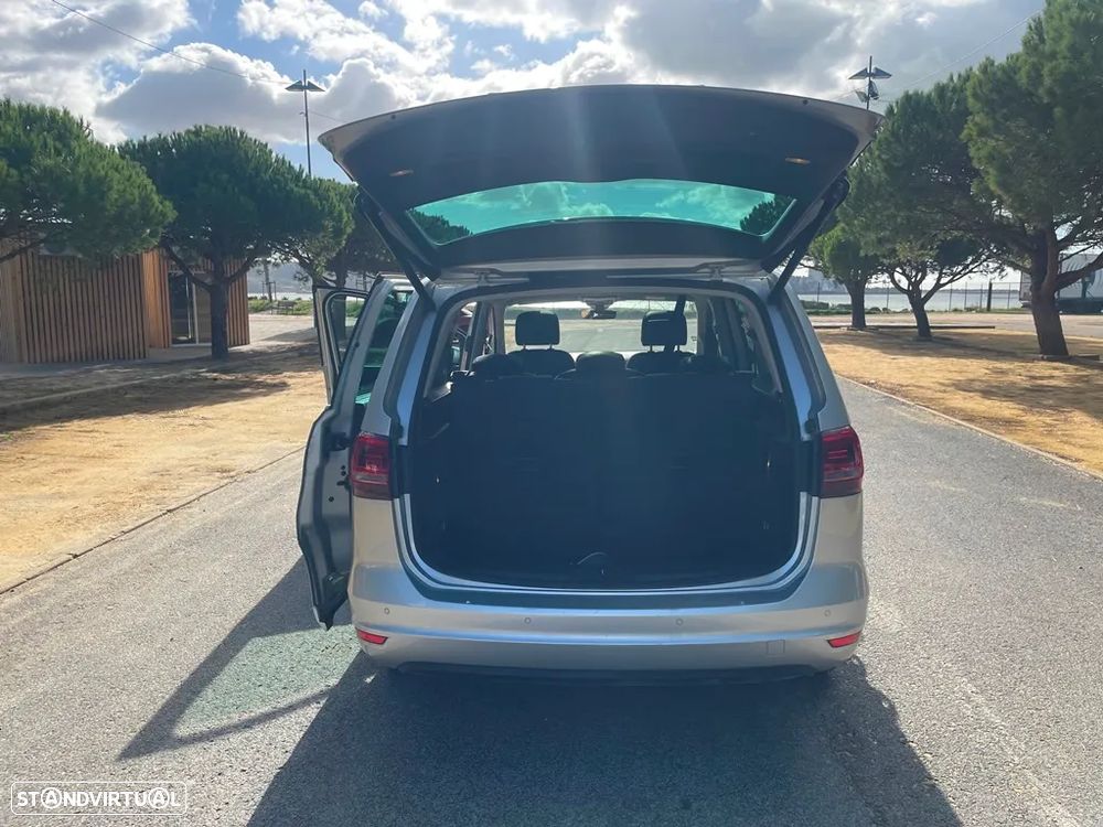 VW Sharan 2.0 TDI Blue Highline DSG - 17