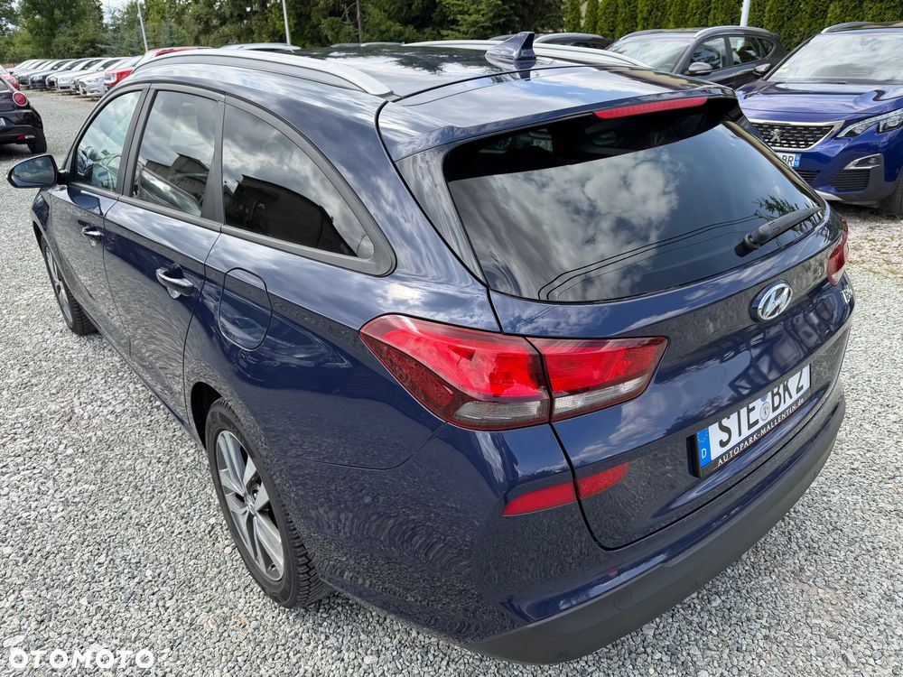 Hyundai i30 1.6 CRDI Trend - 13
