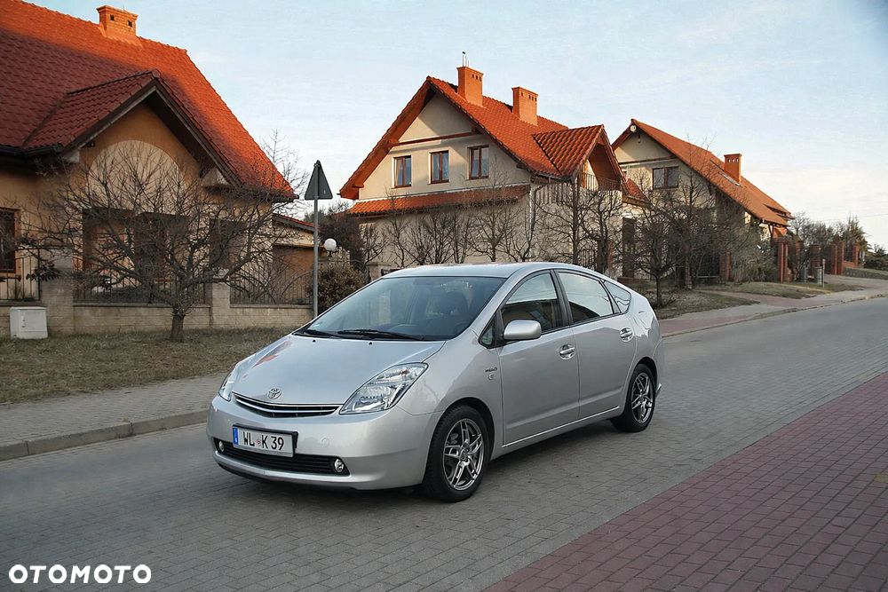 Toyota Prius 1.5 VVT-i Sol (nav) - 3