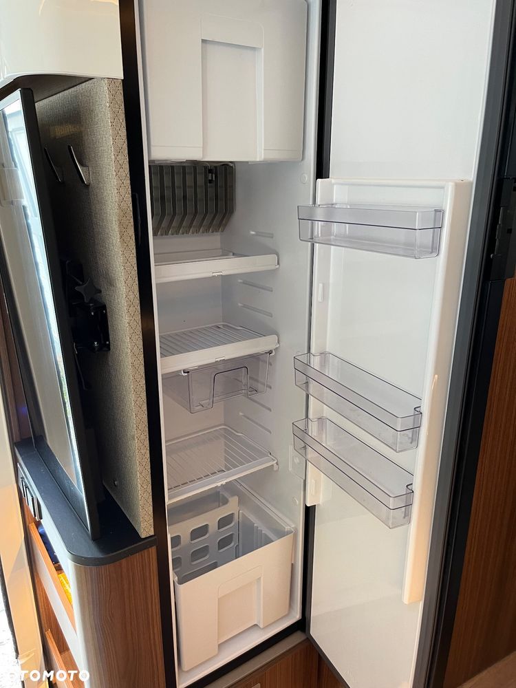 Mercedes-Benz Hymer - 7