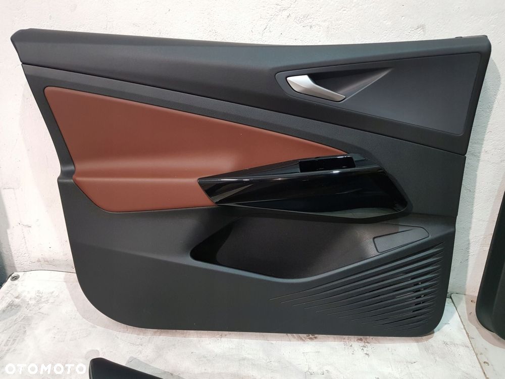 boczki tapicerka drzwi komplet vw id 4 skóra eur 21r - 2