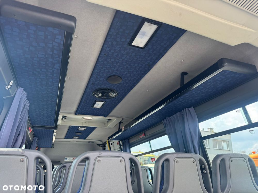 Irisbus Iveco Daily Klima Tylko 157 tyś km z Wojska Francuskiego 17 Osobowy - 15