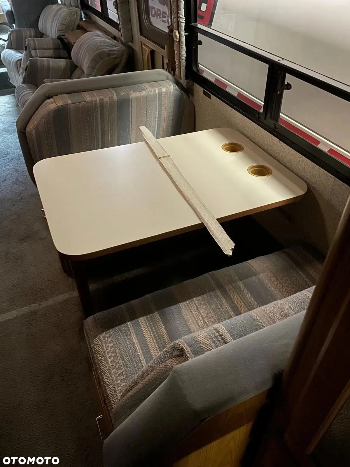Chevrolet Winnebago - 11