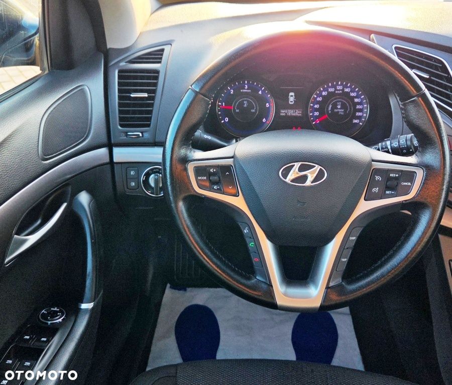 Hyundai i40 Kombi blue 1.7 CRDi Style - 30