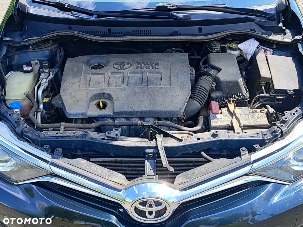 Toyota Auris 1.6 Premium - 17