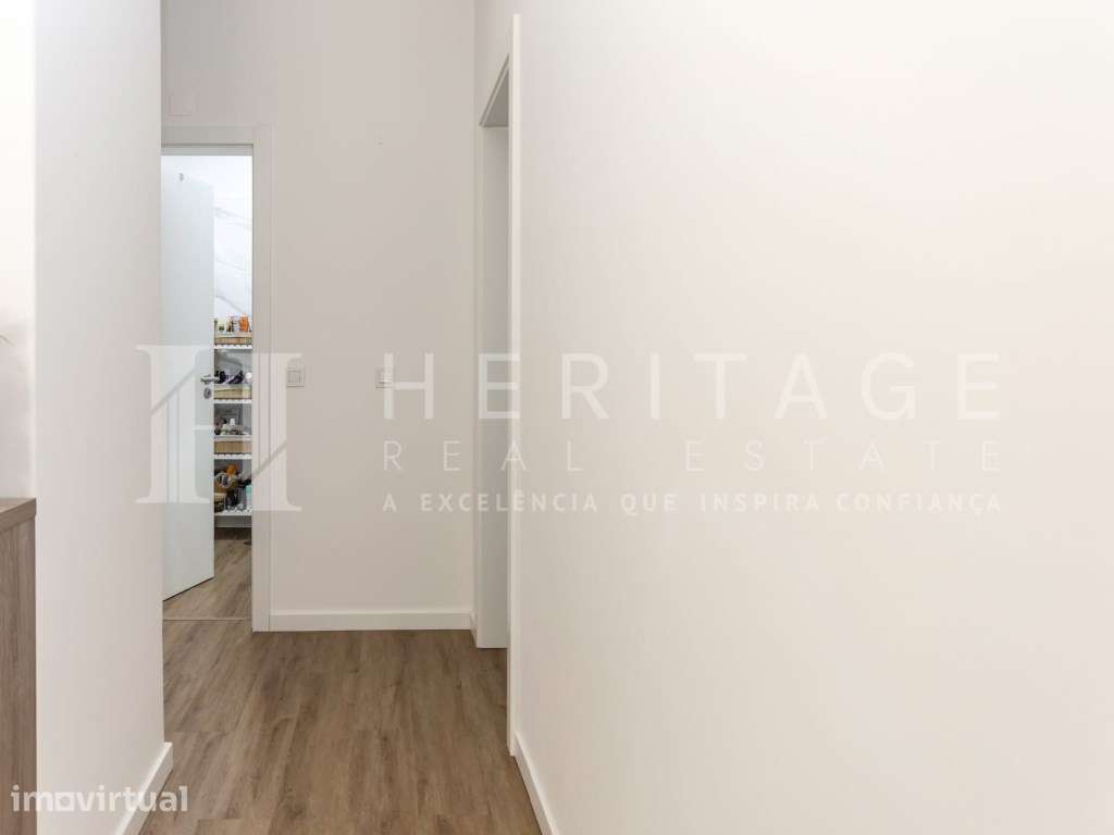 Apartamento T3 Remodelado com Suíte Baixa da Banheira - Grande imagem: 4/37