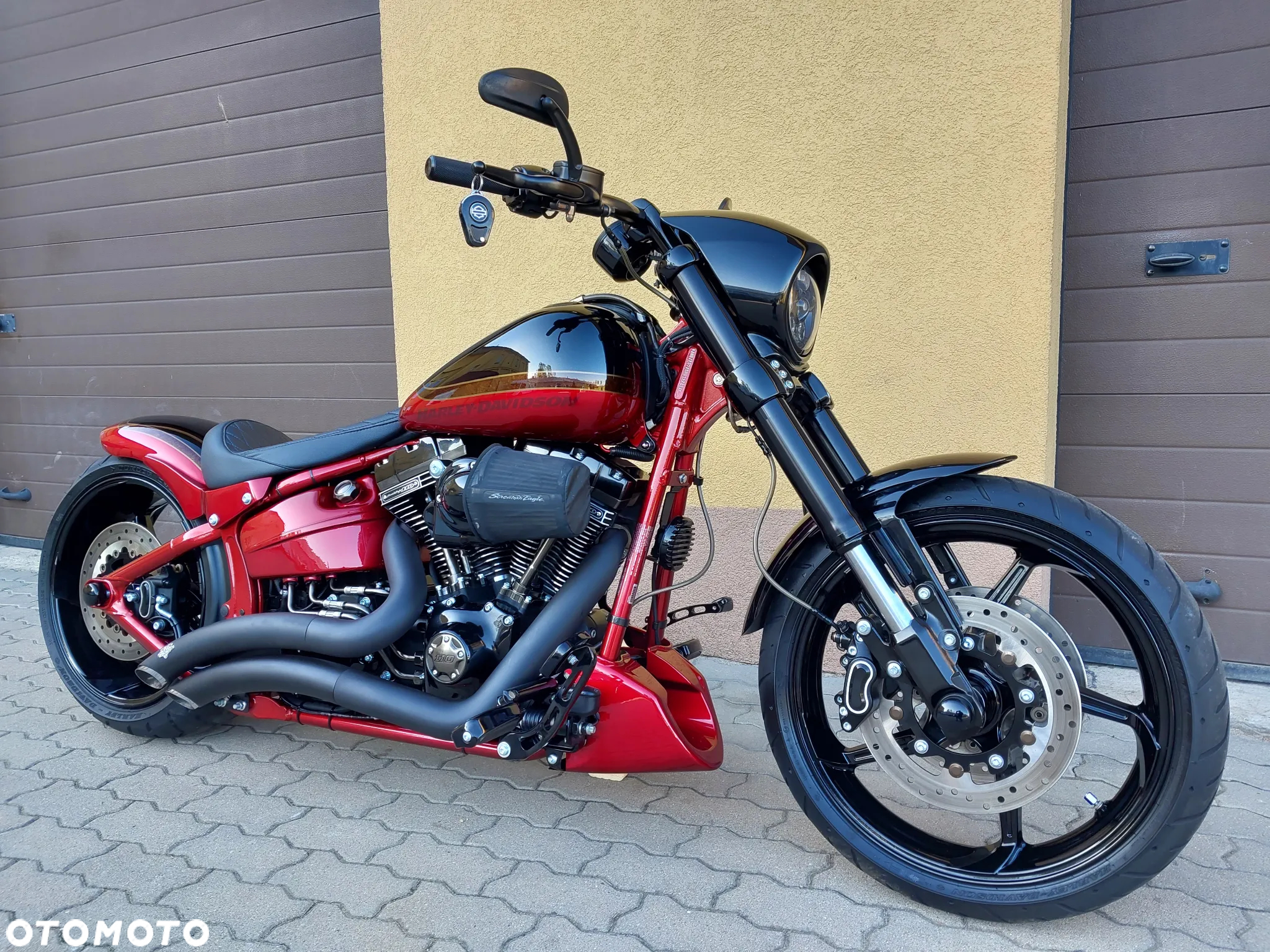 Harley-Davidson Softail Breakout - 3