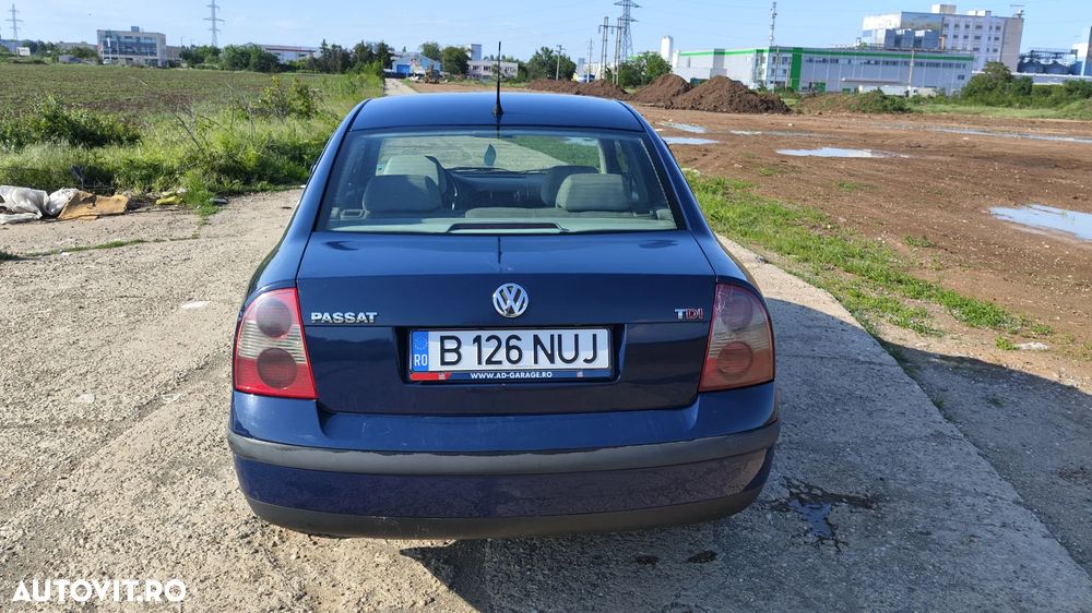 Volkswagen Passat 1.9TDI Comfortline - 4