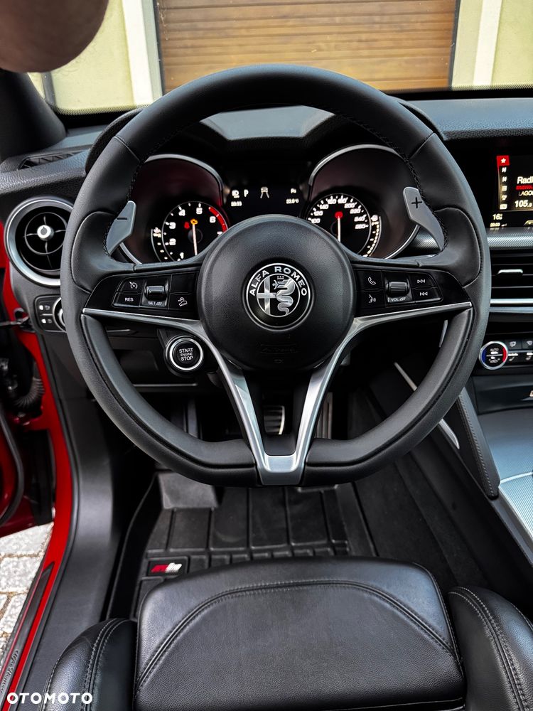 Alfa Romeo Stelvio - 19