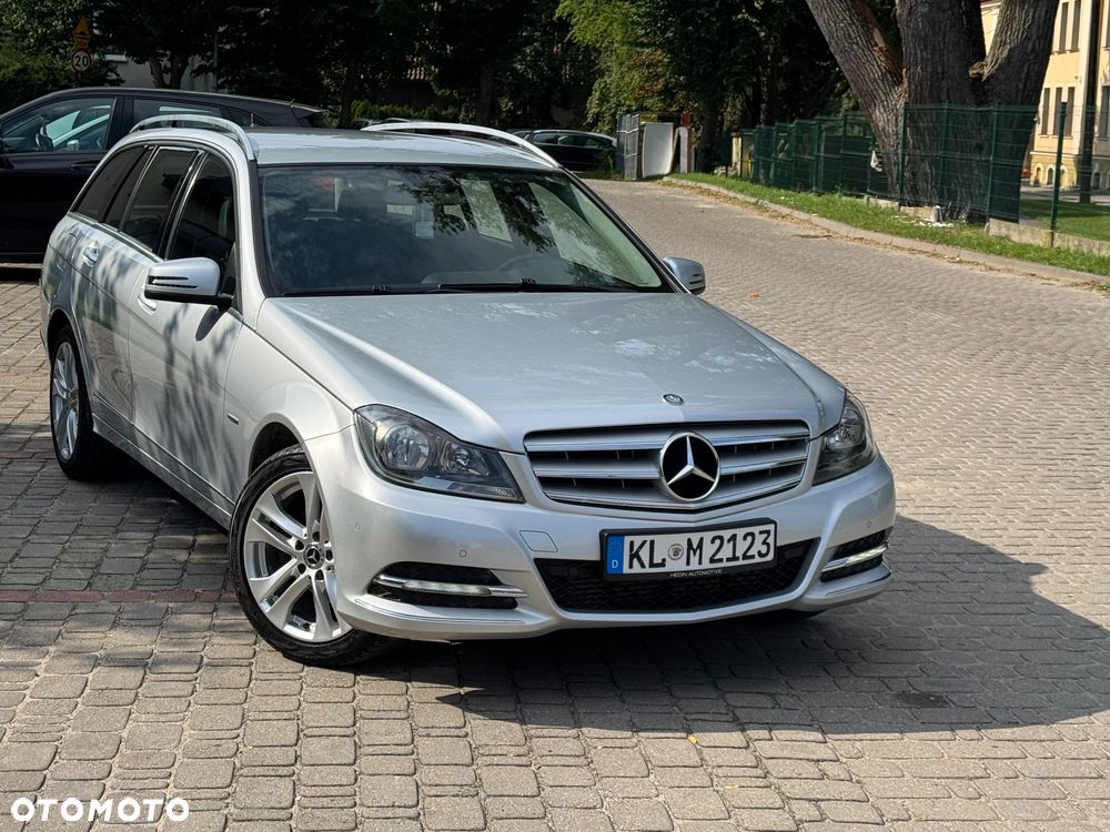 Mercedes-Benz Klasa C 180 CGI BlueEff Avantgarde - 1
