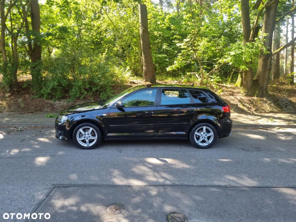 Audi A3 Sportback 1.6 FSI Ambition - 4