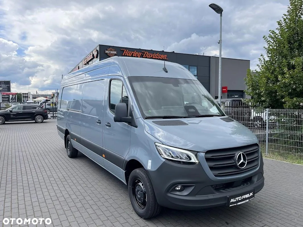 Mercedes-Benz Sprinter - 4