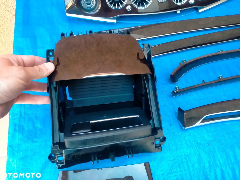 Mercedes W222 Lift Long Dekor Dekory Listwy Konsoli Drzwi Podświetlane 2018r - 6