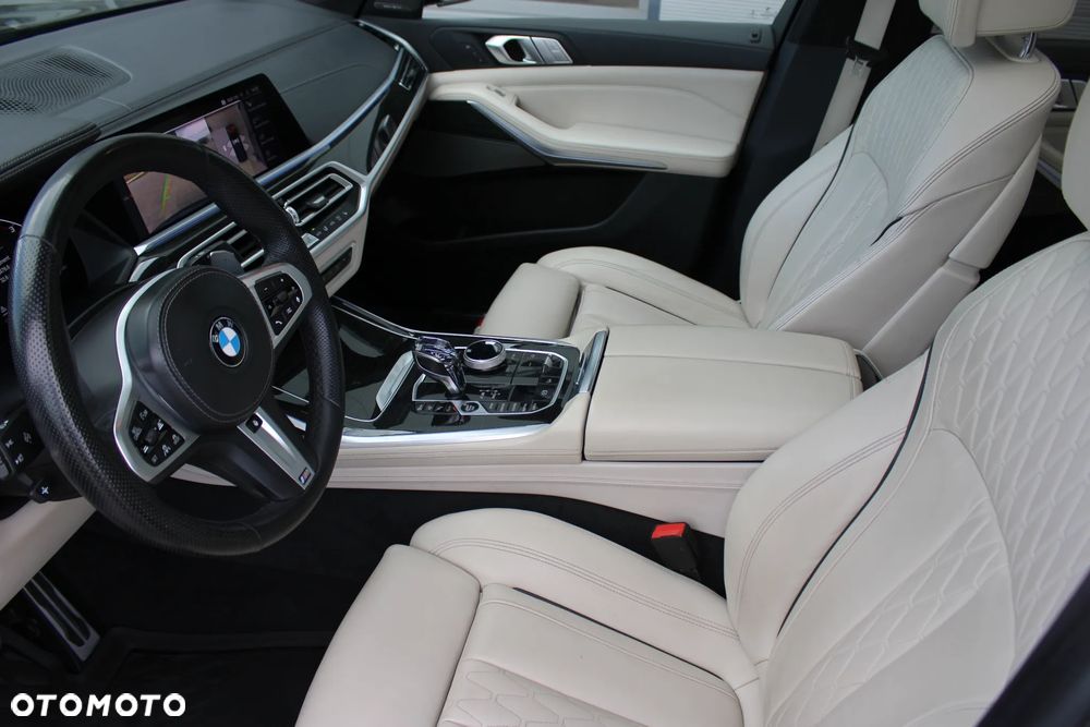 BMW X7 M50d sport - 14