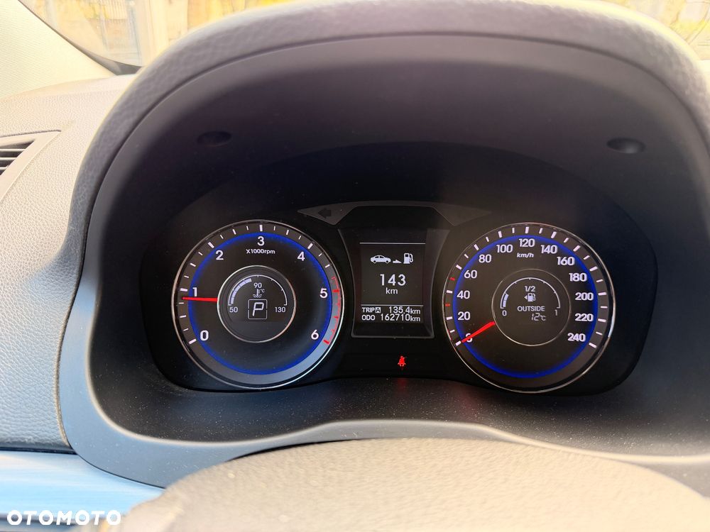 Hyundai i40 i40cw 1.7 CRDi Automatik Fifa World Cup Edition - 25