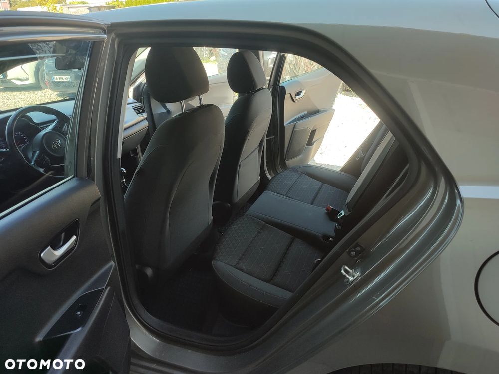 Kia Rio 1.2 Dream Team Edition - 12