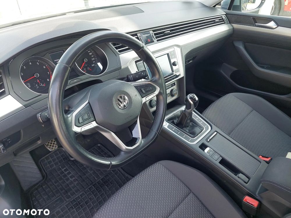 Volkswagen Passat 1.5 TSI EVO Trendline - 9