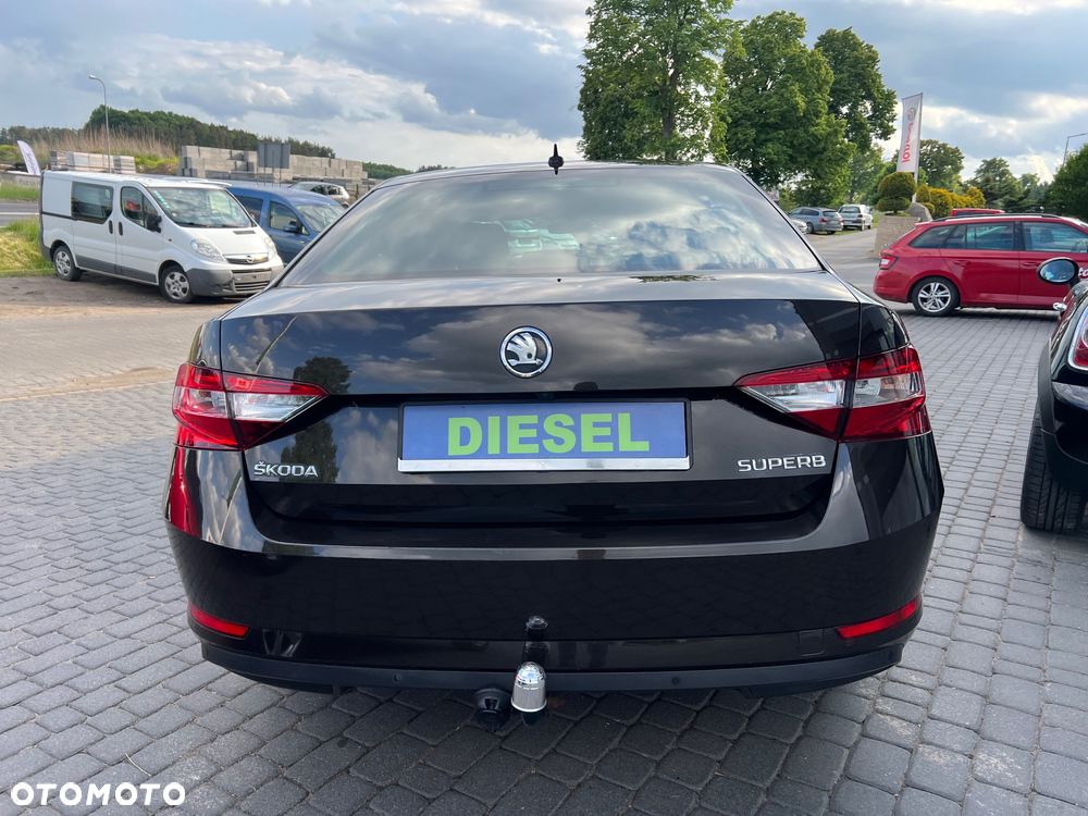 Skoda Superb 1.6 TDI GreenLine - 8