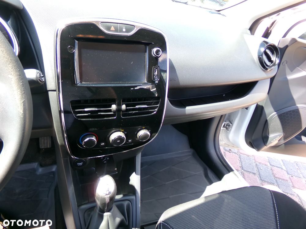 Renault Clio 1.2 16V Zen - 11