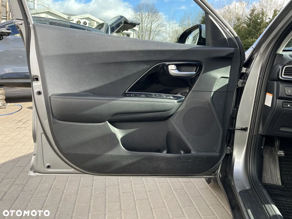 Kia Niro 1.6 GDI Hybrid L - 10