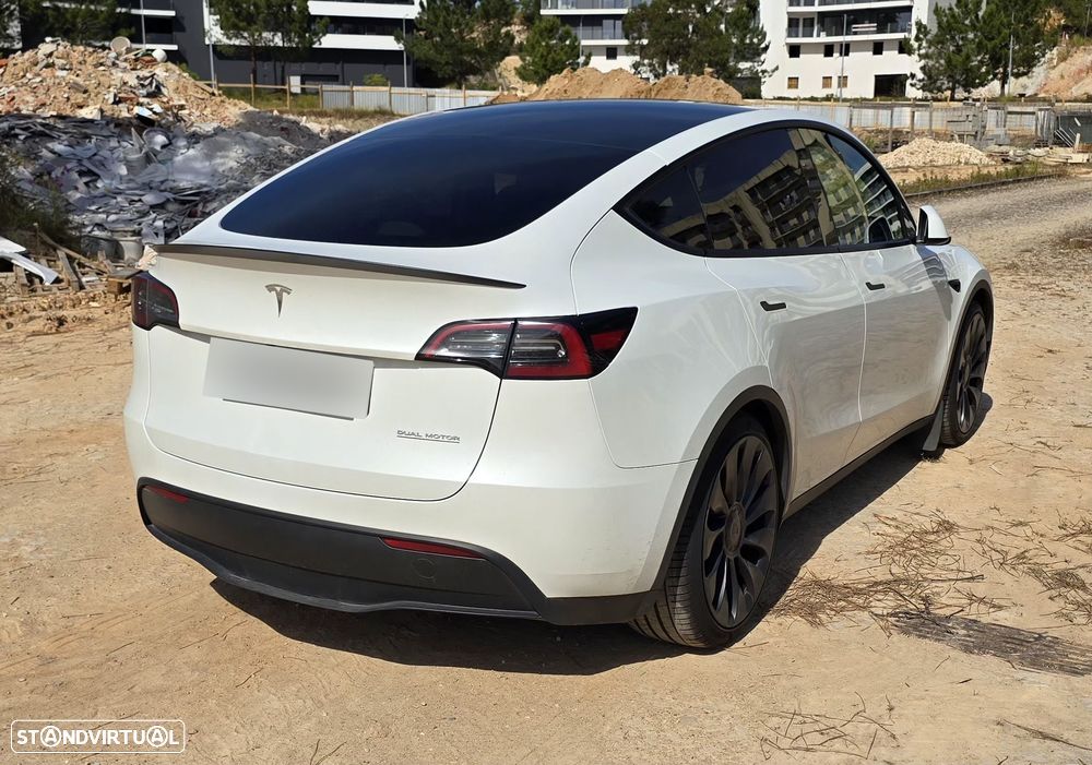 Tesla Model Y Performance Dual Motor AWD - 7