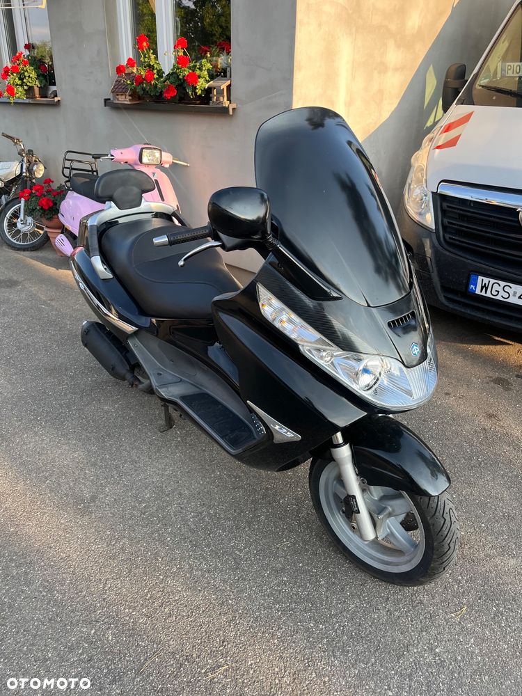 Piaggio X8 - 1