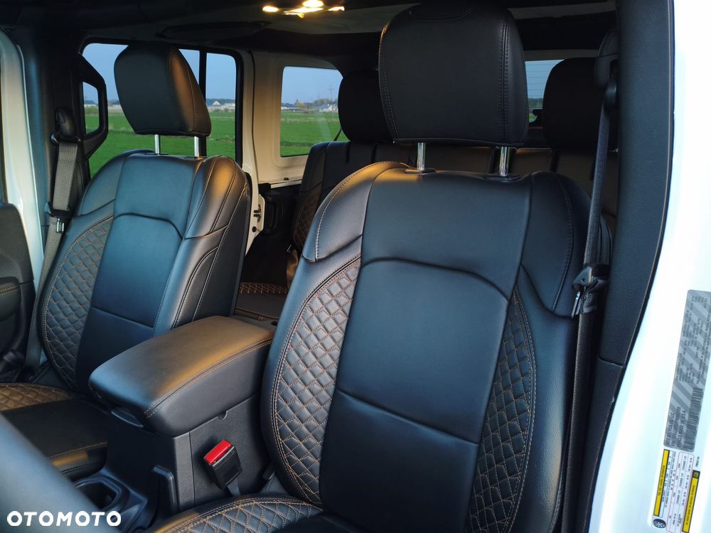 Jeep Wrangler - 14