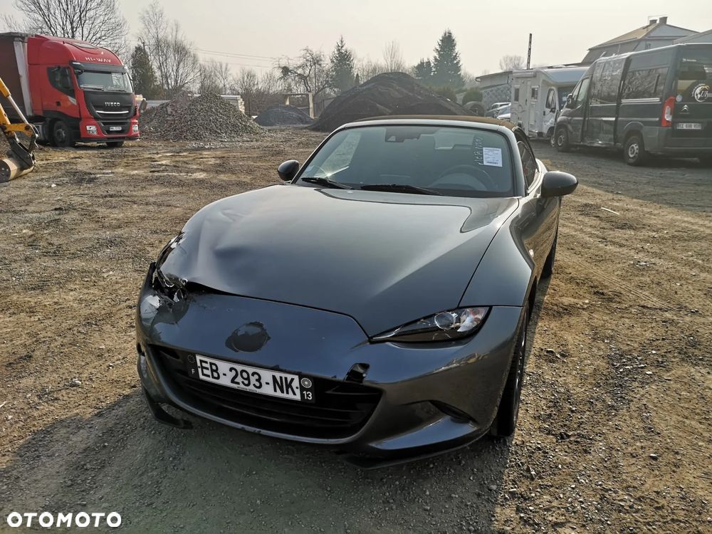 Mazda MX-5 RF SKYACTIV-G 131 Sports-Line - 2